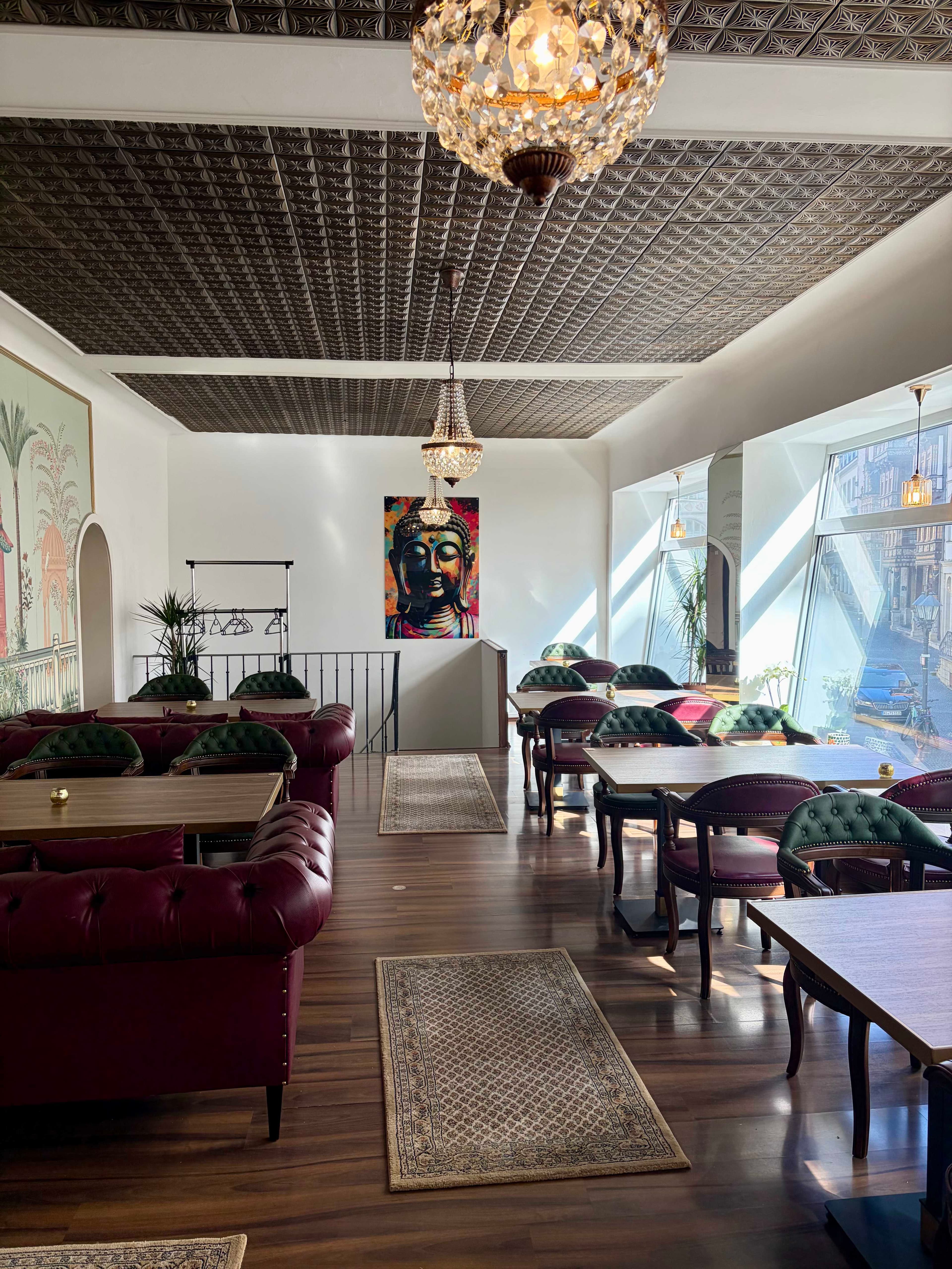 Restaurant Ambiance